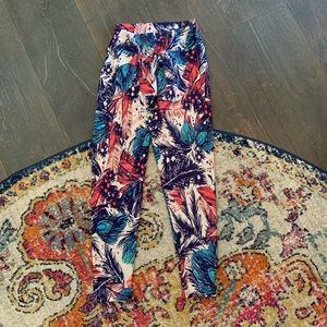 Liquido Feather Print Leggings